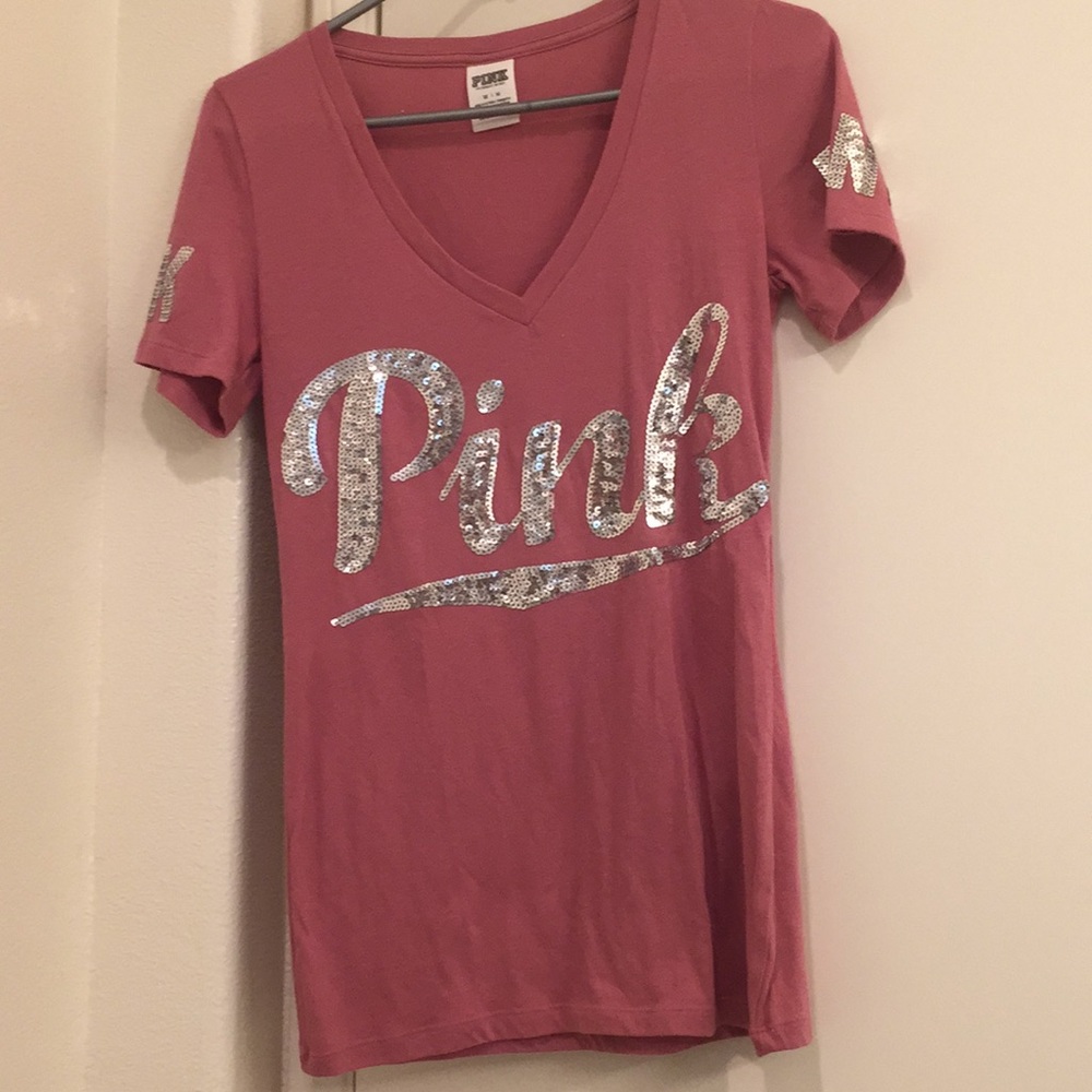 VS Pink tee